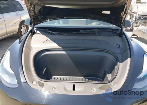 2023 Tesla Model Y Awd/Long Range Dual Motor All-Wheel Drive from USA, damaged, VIN 7SAYGDEE3PF886906